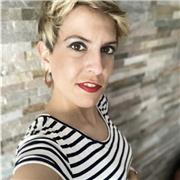 Profesora graduada en Ade, ciencias empresariales y relaciones laborales. Además tengo el b2 de inglés. Doy clases a diferentes clases edades